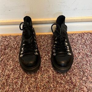 Black Men's Lace-Up Boots
